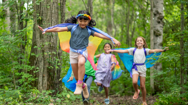 http://curiouschef.com/healthy-eating/blog/8-great-kids-activities-to-have-fun-and-stay-active-indoors/